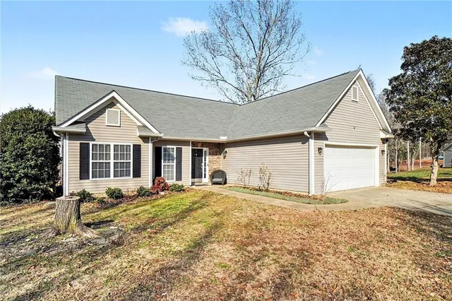 $285,000 | 310 Turtle Pointe Drive, Carrollton, GA 30116