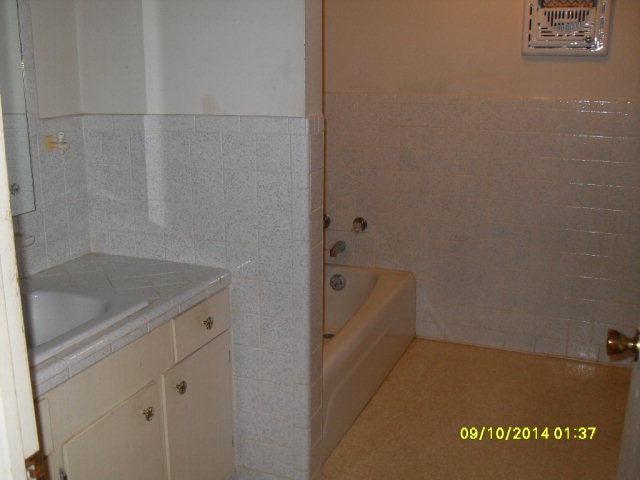 3672 Highway 1 Raceland, LA 70394 - Photo 10 of 12 Hall ath