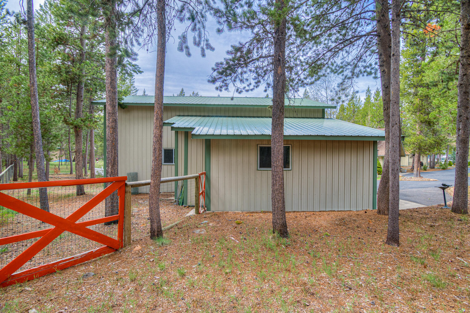 55819 Osprey Road Bend, OR 97707 - Photo 28 of 33 55819 Osprey Rd., Sunriver, OR - 11