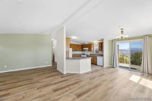 $1,199,000 | 38795 Harris Trail, Fallbrook, CA 92028