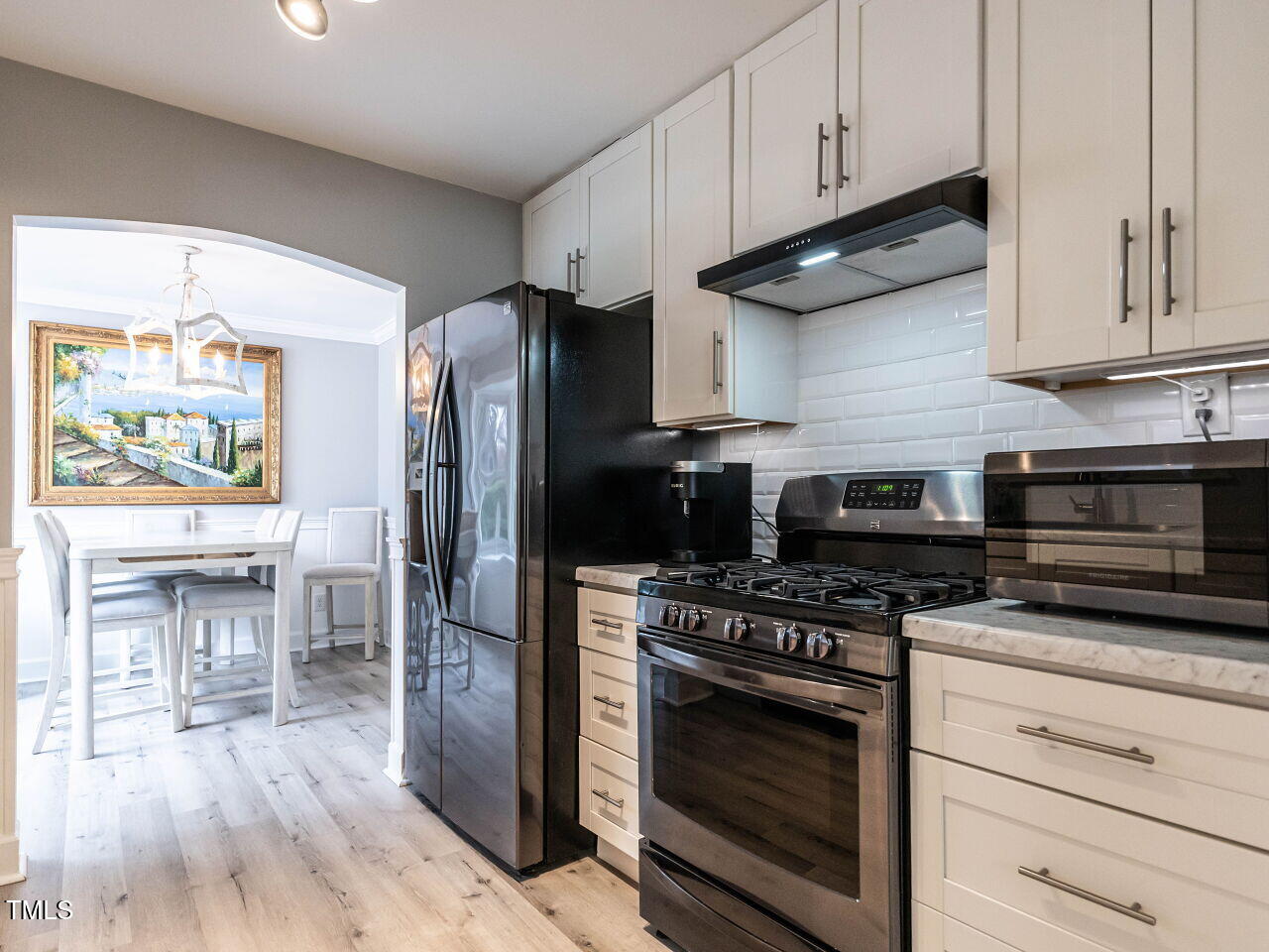 505 Harvard Street Raleigh, NC 27609 - Photo 20 of 35 019-1280x960-kitchen