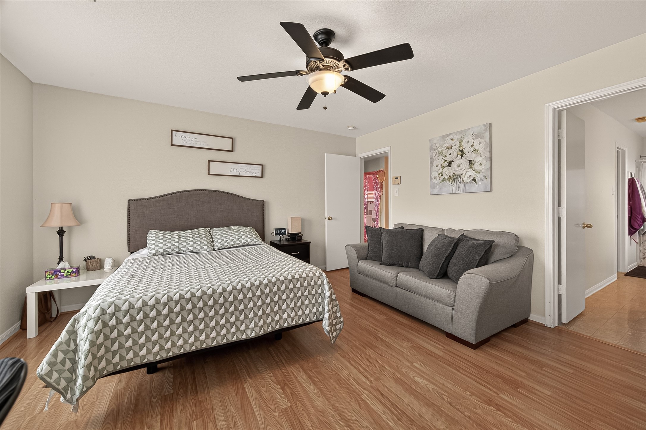 9902 Victoria Point Lane Houston, TX 77075 - Photo 19 of 35