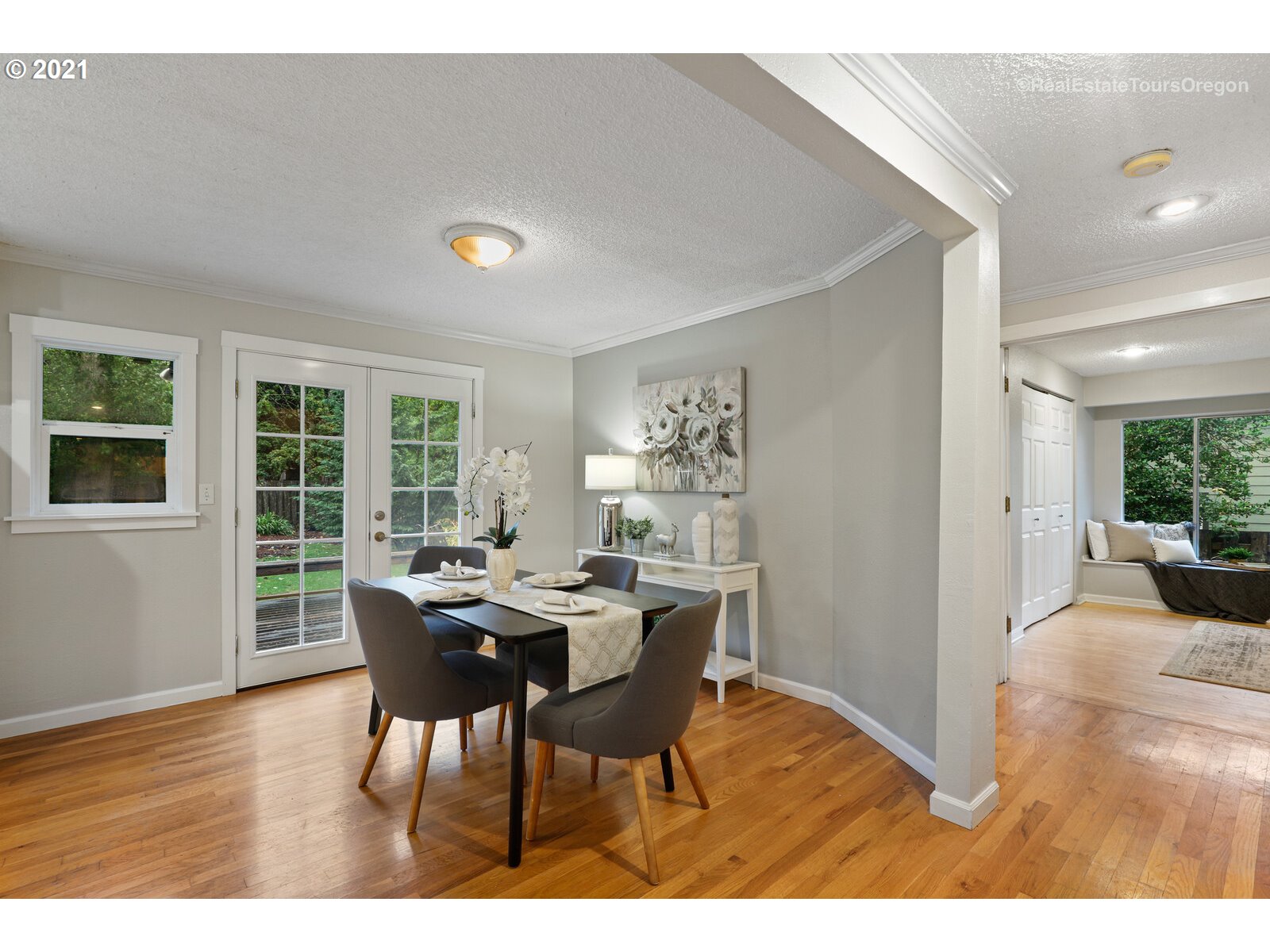 9220 Southwest 5th Avenue Portland, OR 97219 - Photo 13 of 29 Gallery Image 13