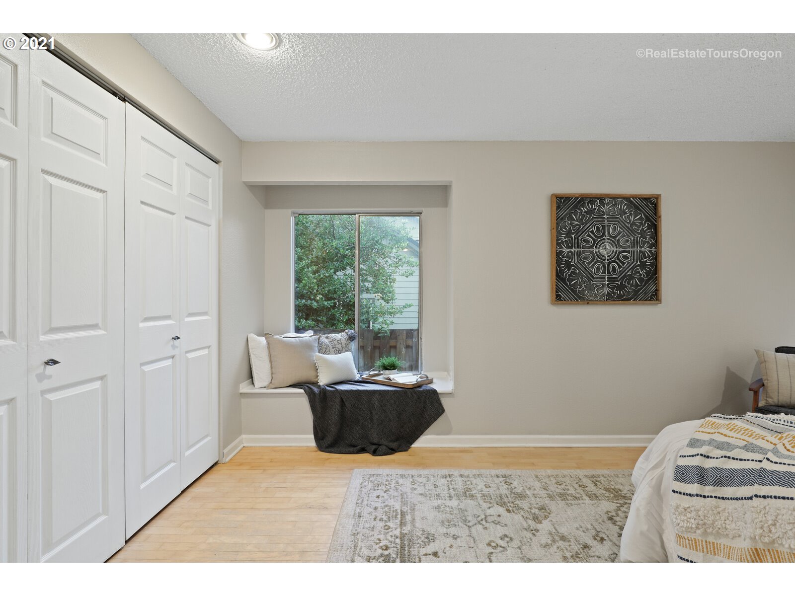 9220 Southwest 5th Avenue Portland, OR 97219 - Photo 18 of 29 Gallery Image 18