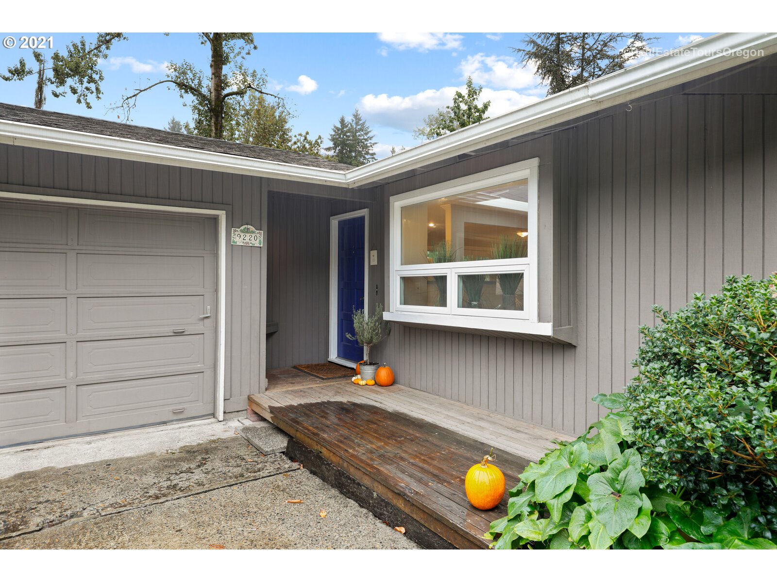 9220 Southwest 5th Avenue Portland, OR 97219 - Photo 3 of 29 Gallery Image 3