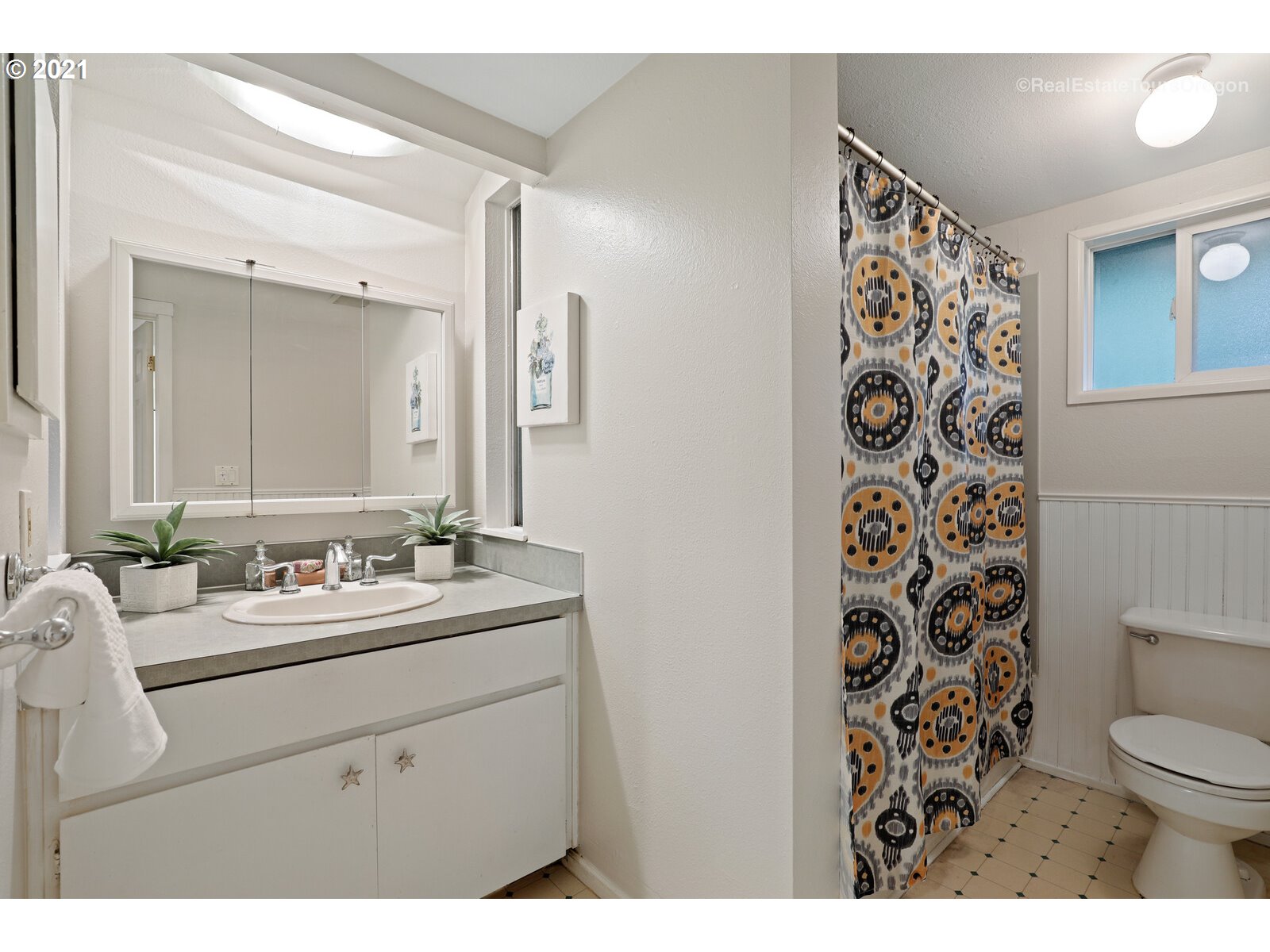 9220 Southwest 5th Avenue Portland, OR 97219 - Photo 22 of 29 Gallery Image 22