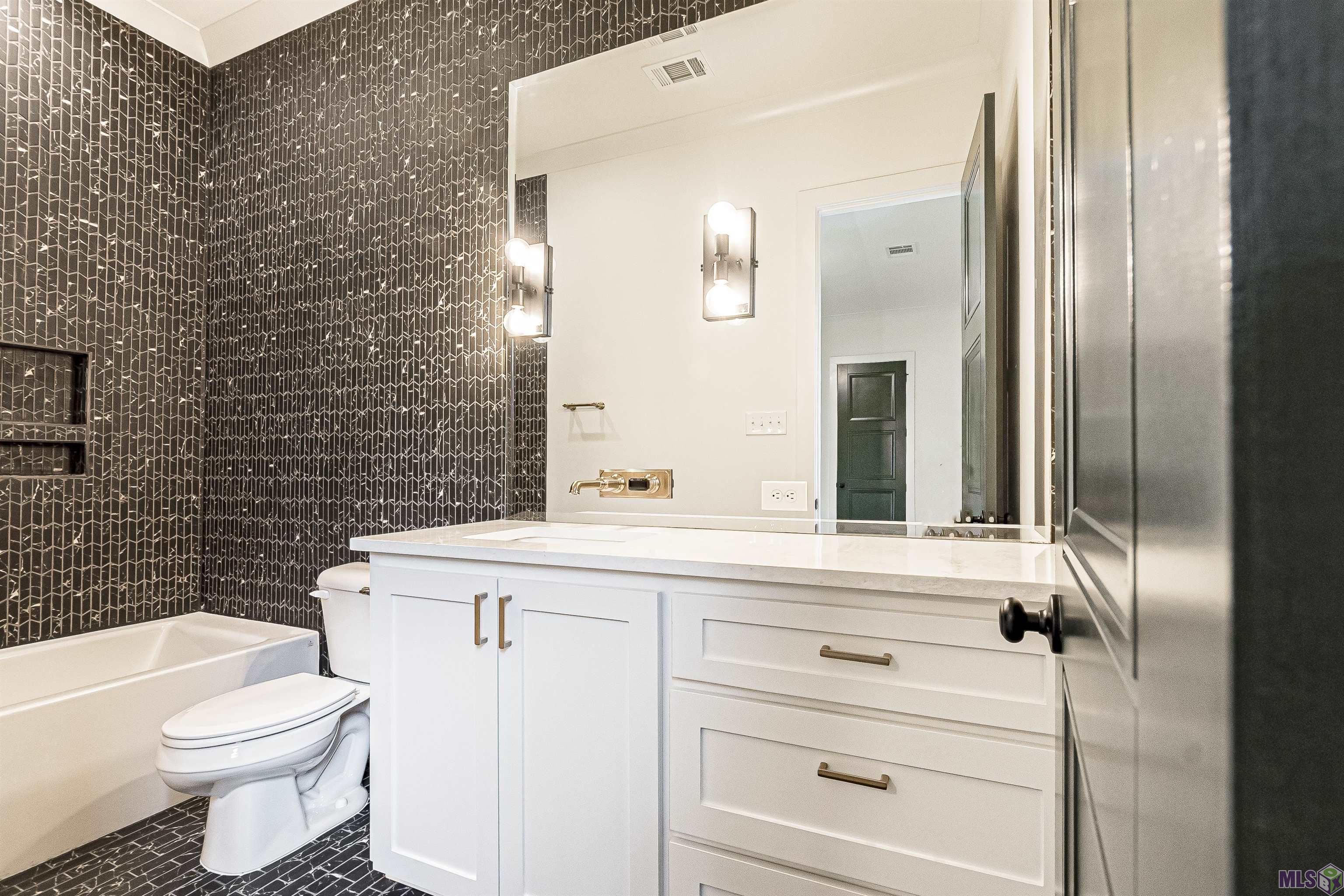 2860 Pointe-Marie Drive Baton Rouge, LA 70820 - Photo 6 of 43