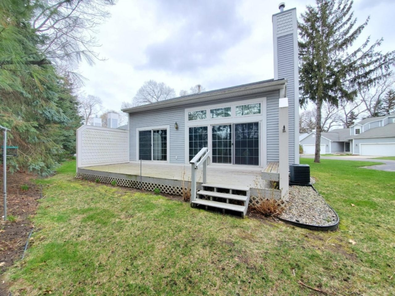 2975 Ridgeview, Unit 32 Muskegon, MI 49445 - Photo 2 of 35 thumbnail_20210419_141204
