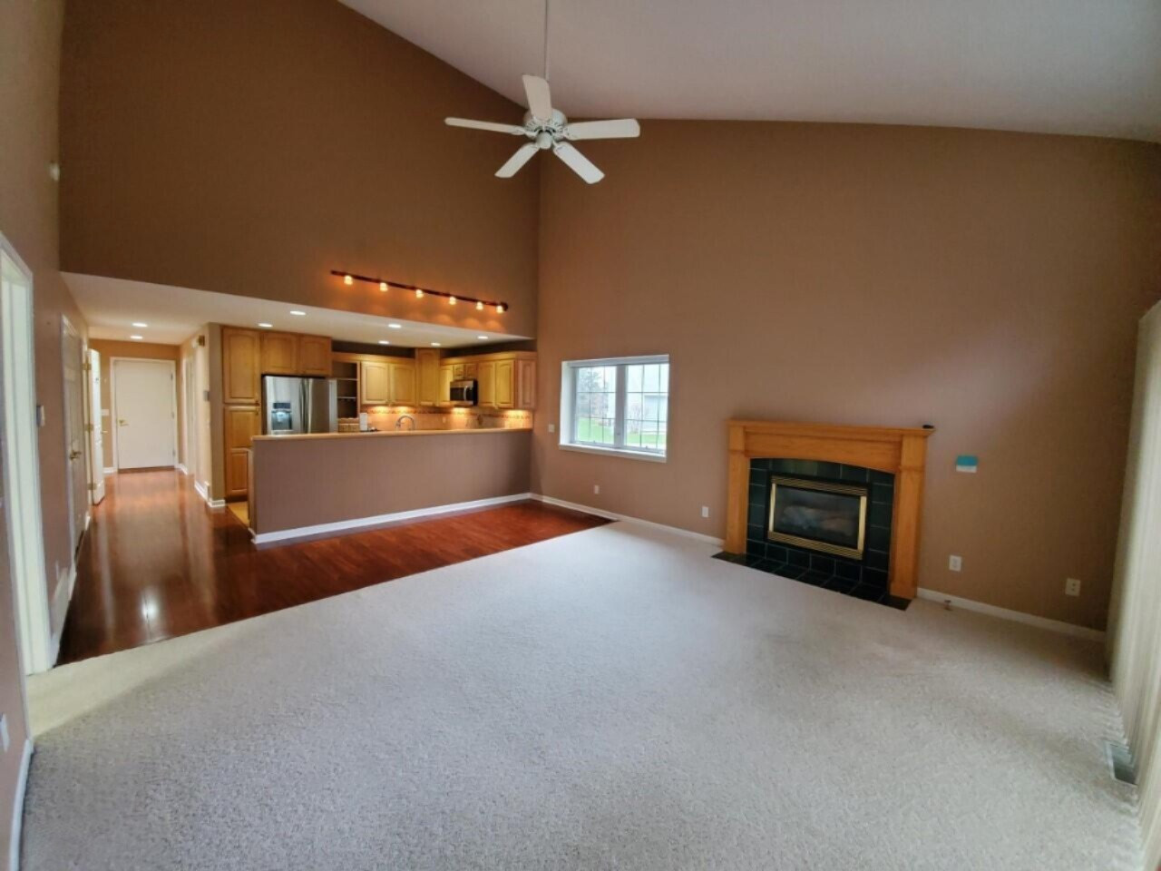 2975 Ridgeview, Unit 32 Muskegon, MI 49445 - Photo 6 of 35 thumbnail_20210419_135739