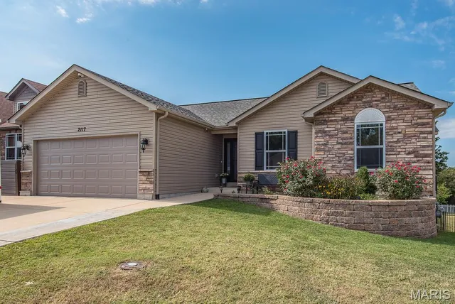 $349,900 | 2117 Providence Park Lane, Herculaneum, MO 63048