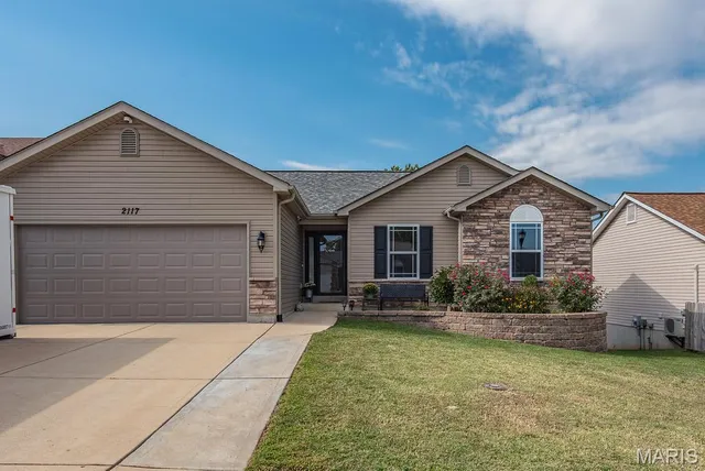 $349,900 | 2117 Providence Park Lane, Herculaneum, MO 63048