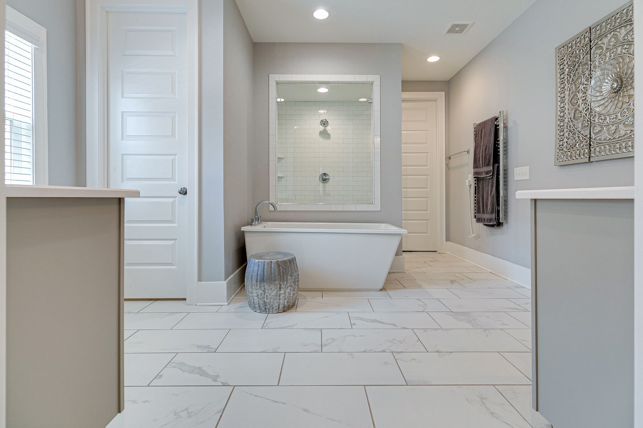 424 Beamon Drive Franklin, TN 37064 - Photo 27 of 52 a bathroom with a bathtub and shower