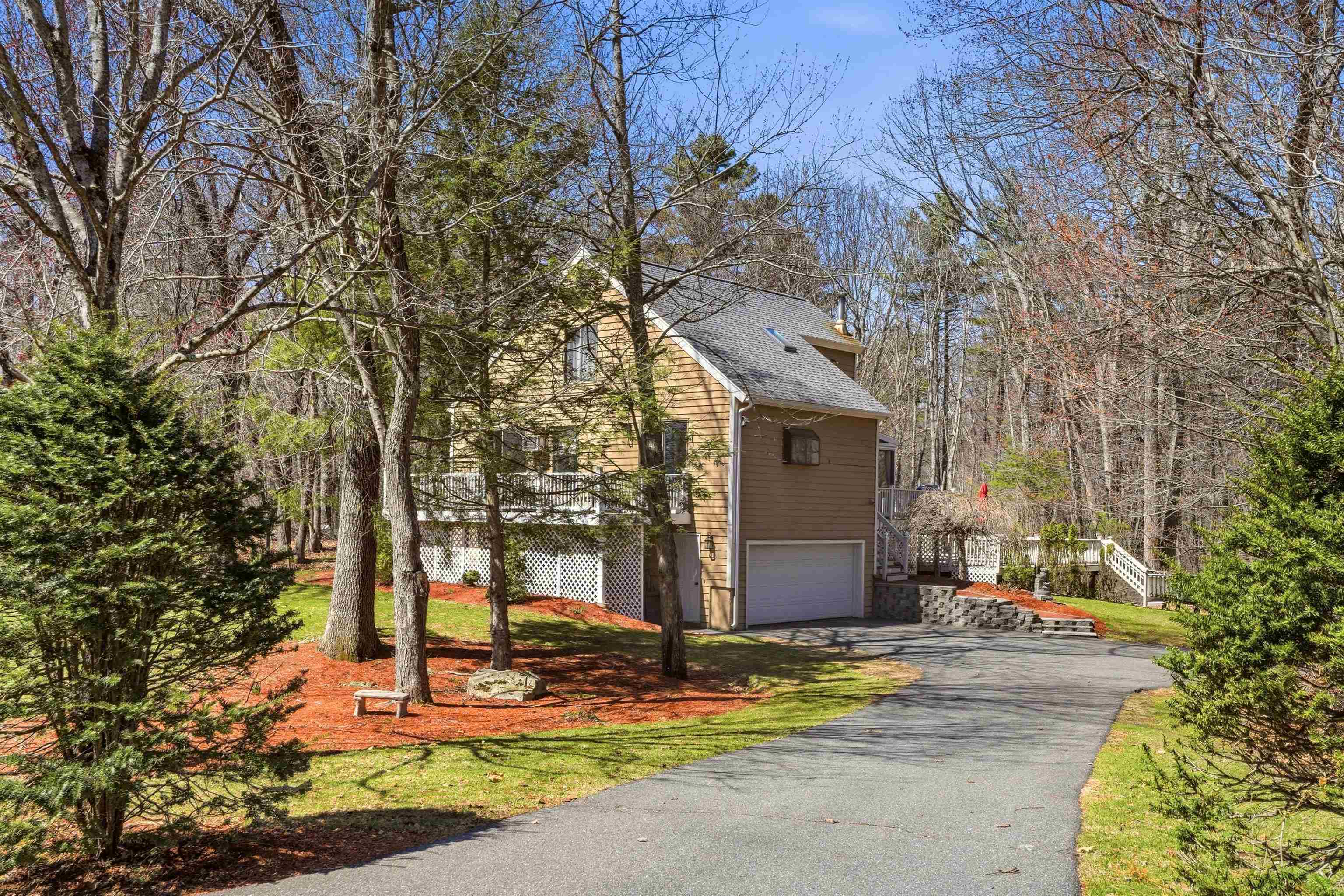 10 Hunter Drive Derry, NH 03038 - Photo 2 of 55
