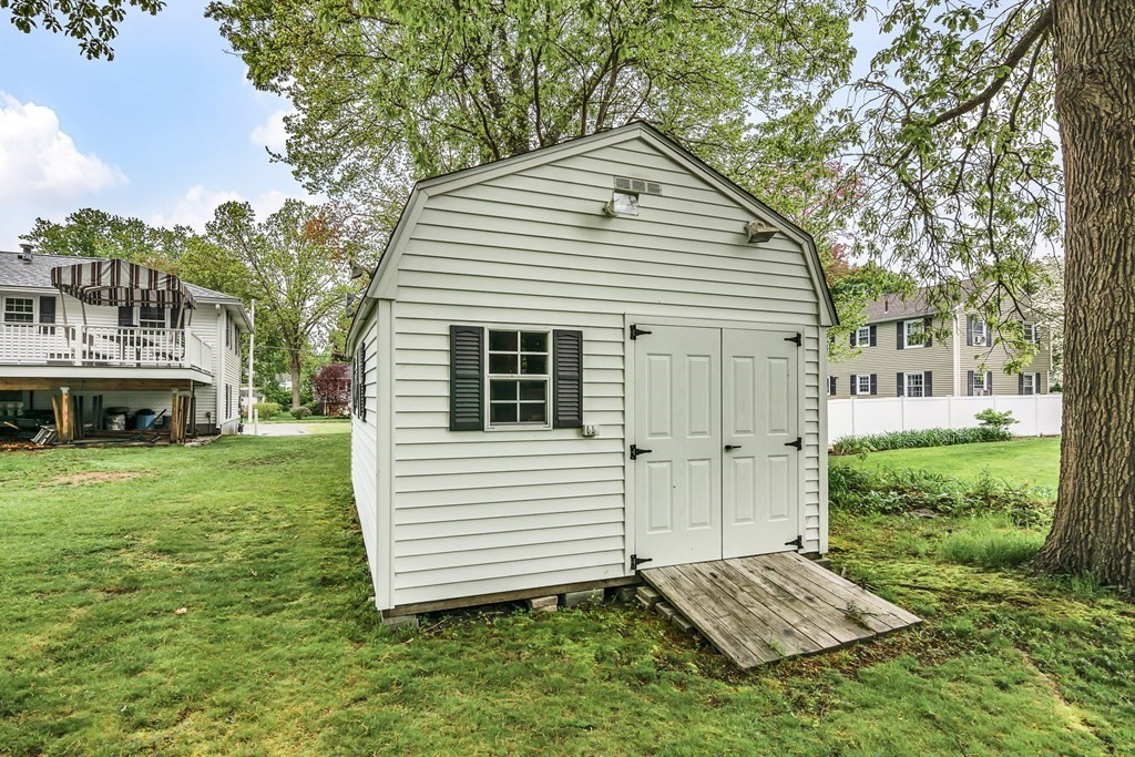 86 Arbor Road Lowell, MA 01852 - Photo 6 of 42 Gallery Image 6
