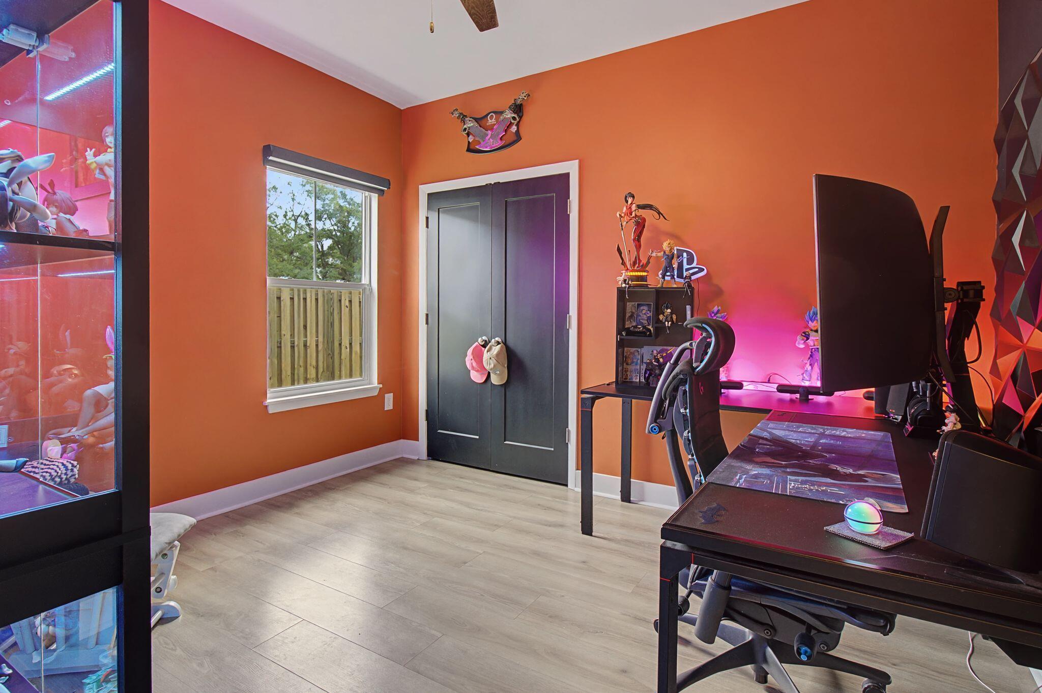 197 West 1st Avenue Crestview, FL 32536 - Photo 23 of 32 a view of an entryway with wooden floor
