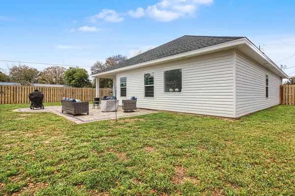 $2,495 | 197 West 1st Avenue, Crestview, FL 32536