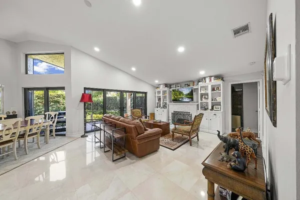 $749,900 | 23313 Water Circle, Boca Raton, FL 33486