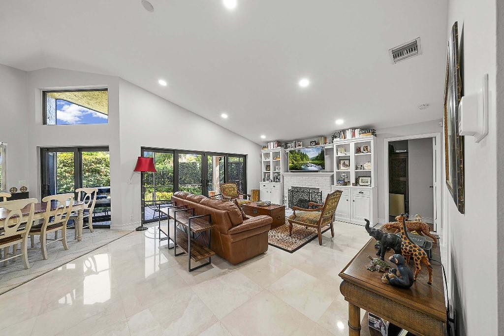 23313 Water Circle Boca Raton, FL 33486 - Photo 6 of 41 Photo 6