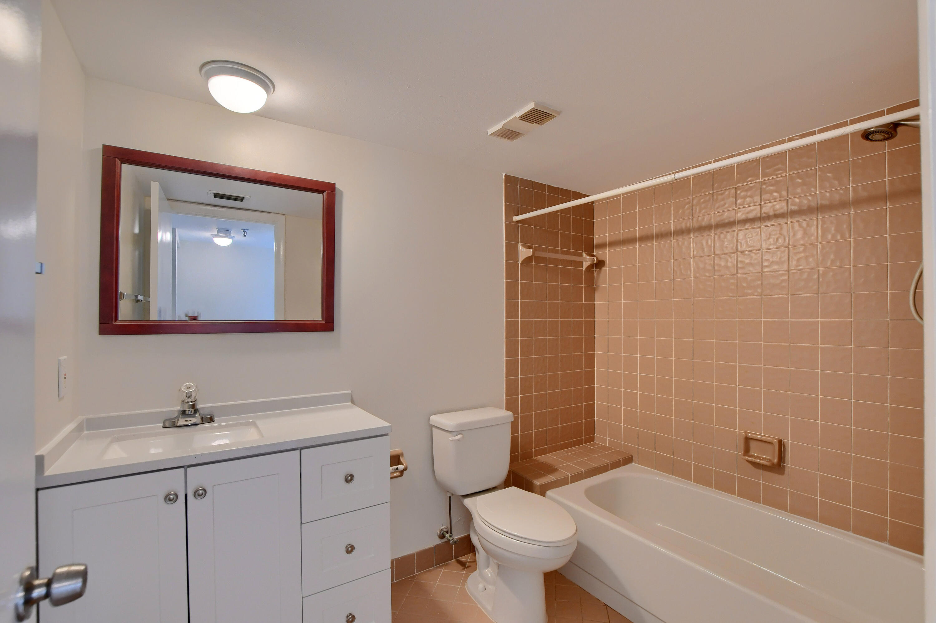 6463 La Costa Drive, Unit 406 Boca Raton, FL 33433 - Photo 12 of 23 12_ebf_5164-hdr(5)