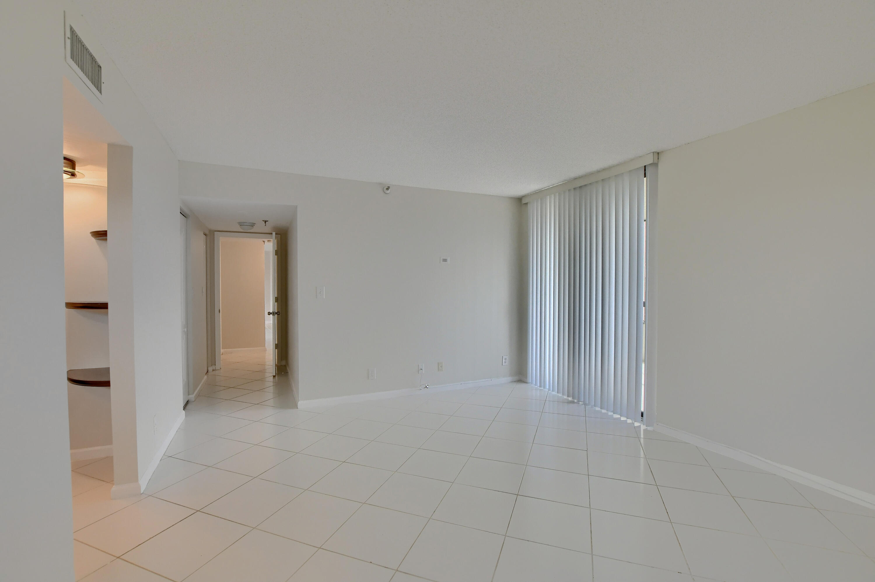 6463 La Costa Drive, Unit 406 Boca Raton, FL 33433 - Photo 15 of 23 15_ebf_5179-hdr(5)