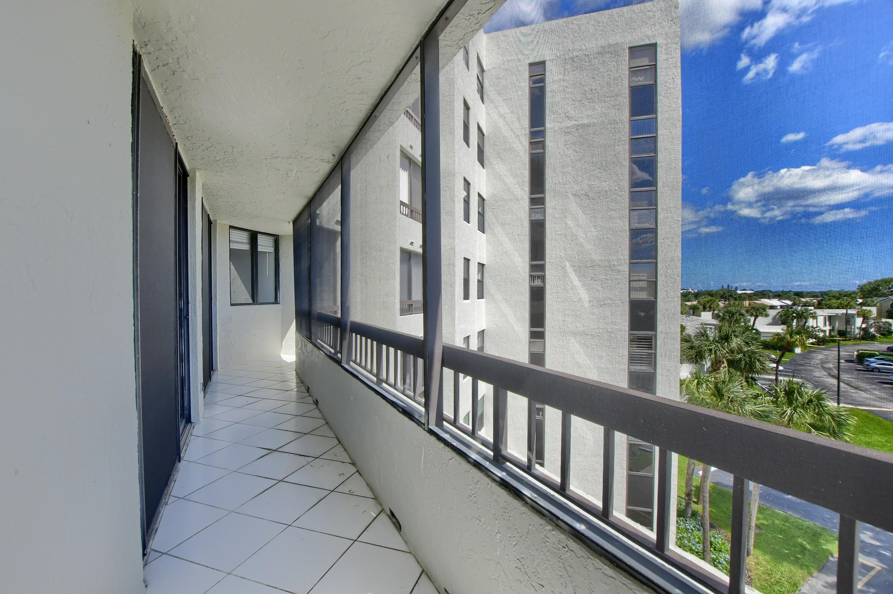 6463 La Costa Drive, Unit 406 Boca Raton, FL 33433 - Photo 21 of 23 21_ebf_5209-hdr(5)