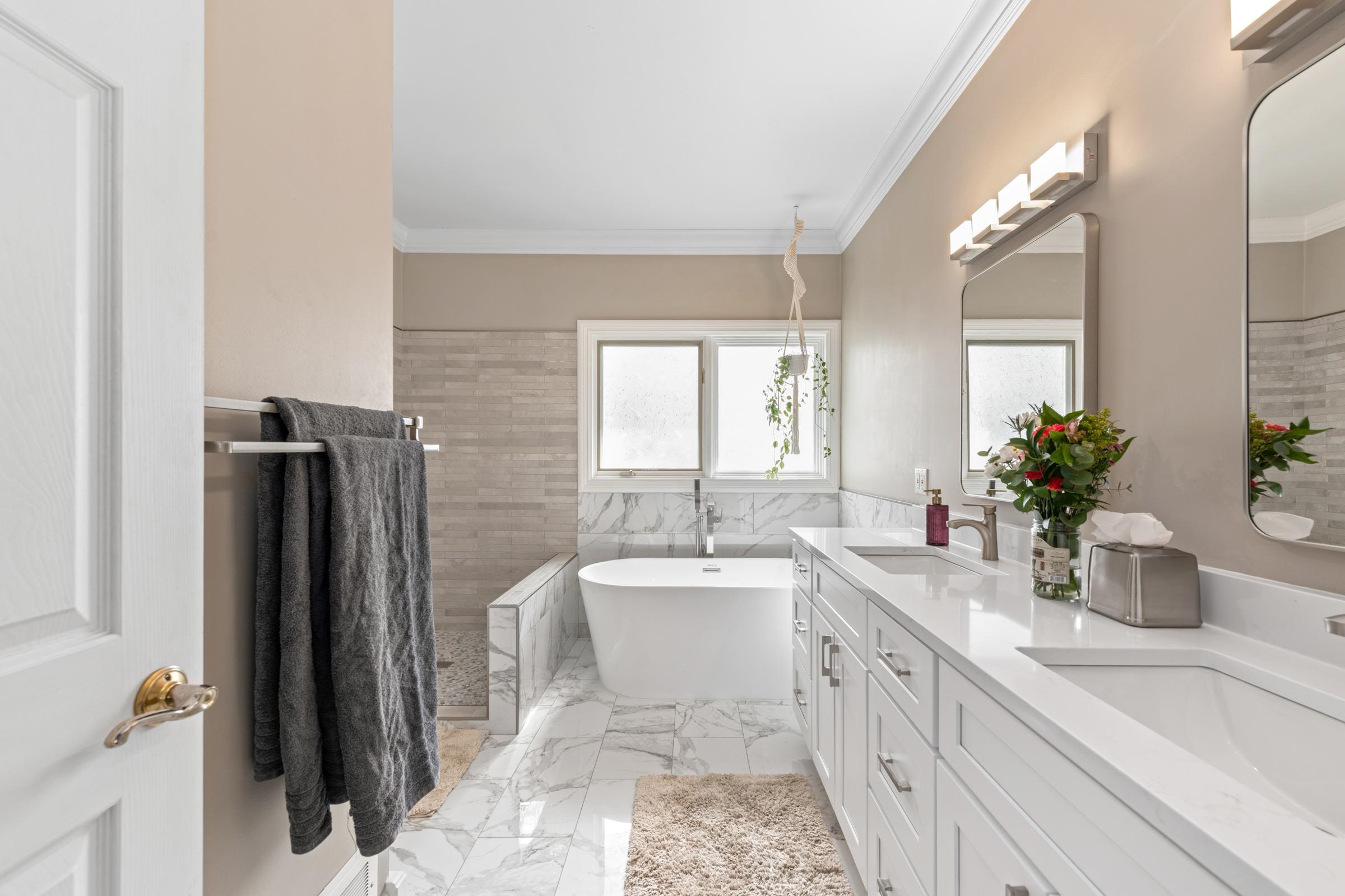 2010 East Overbluff Road Spokane, WA 99203 - Photo 16 of 49