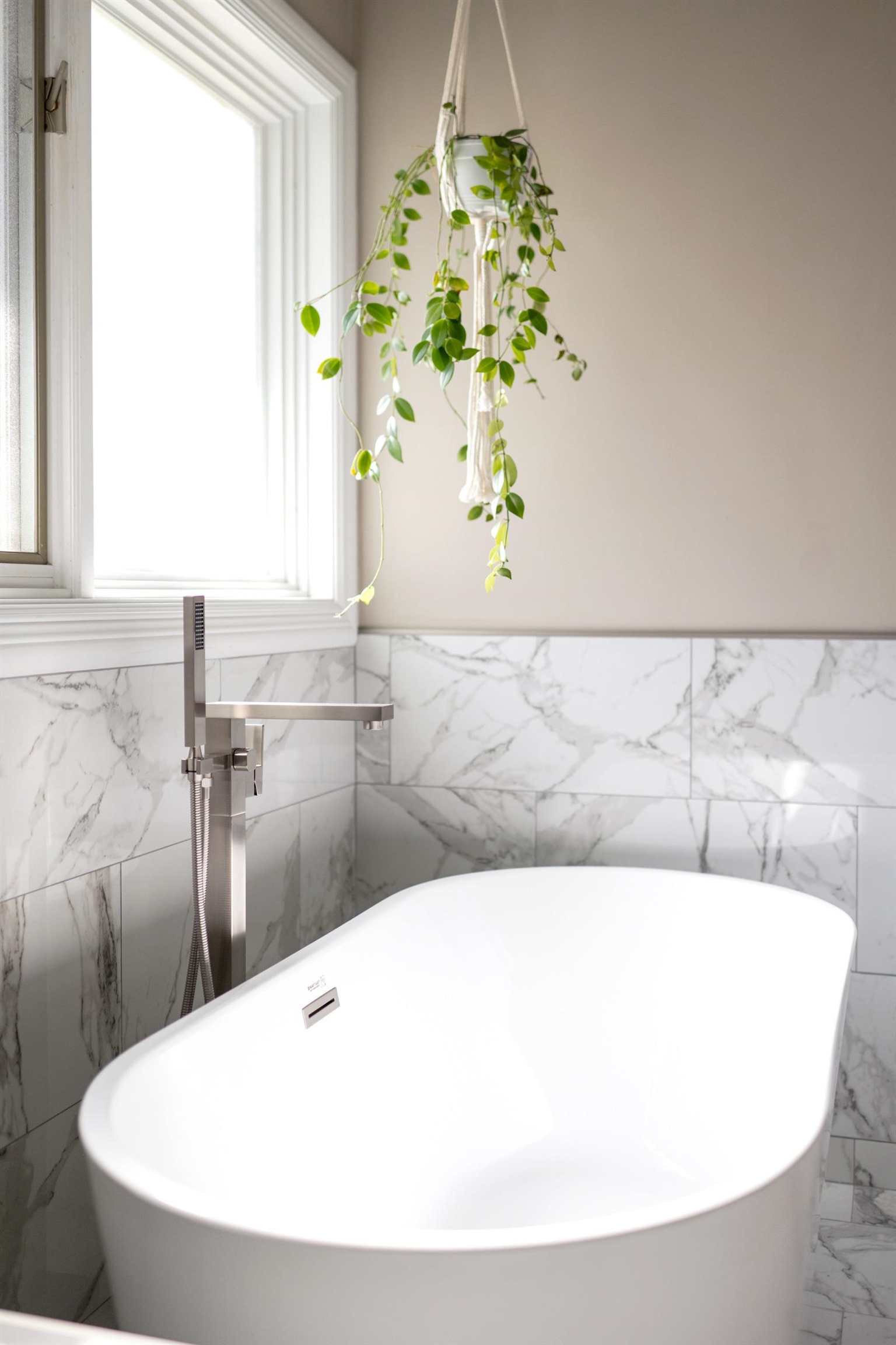 2010 East Overbluff Road Spokane, WA 99203 - Photo 19 of 49