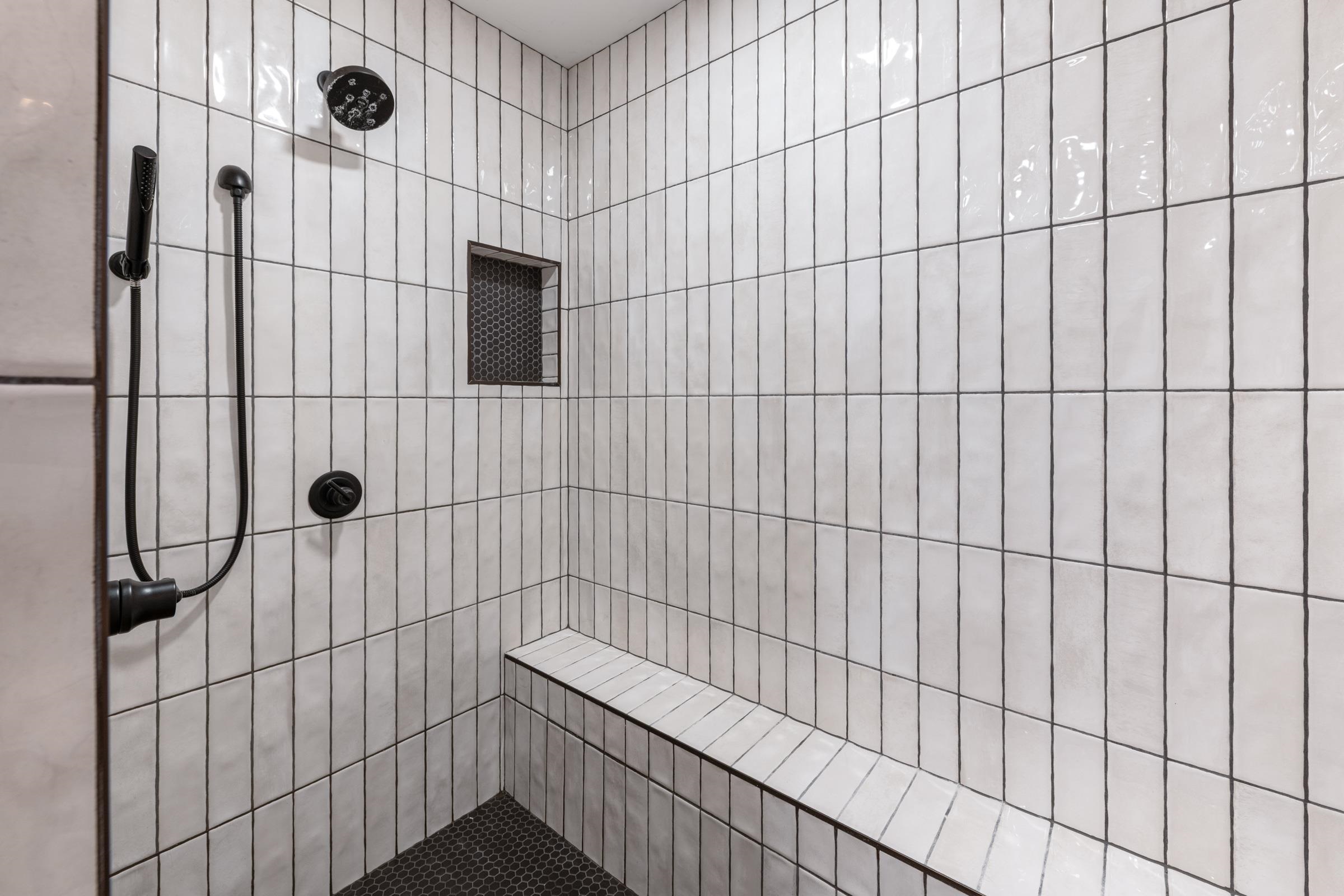 2010 East Overbluff Road Spokane, WA 99203 - Photo 34 of 49