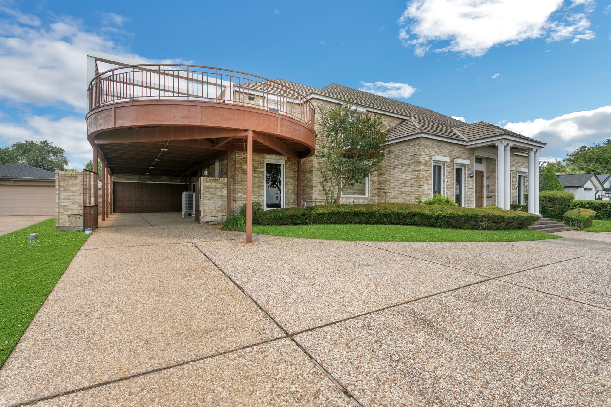18506 Upper Bay Road Houston, TX 77058 - Photo 3 of 50
