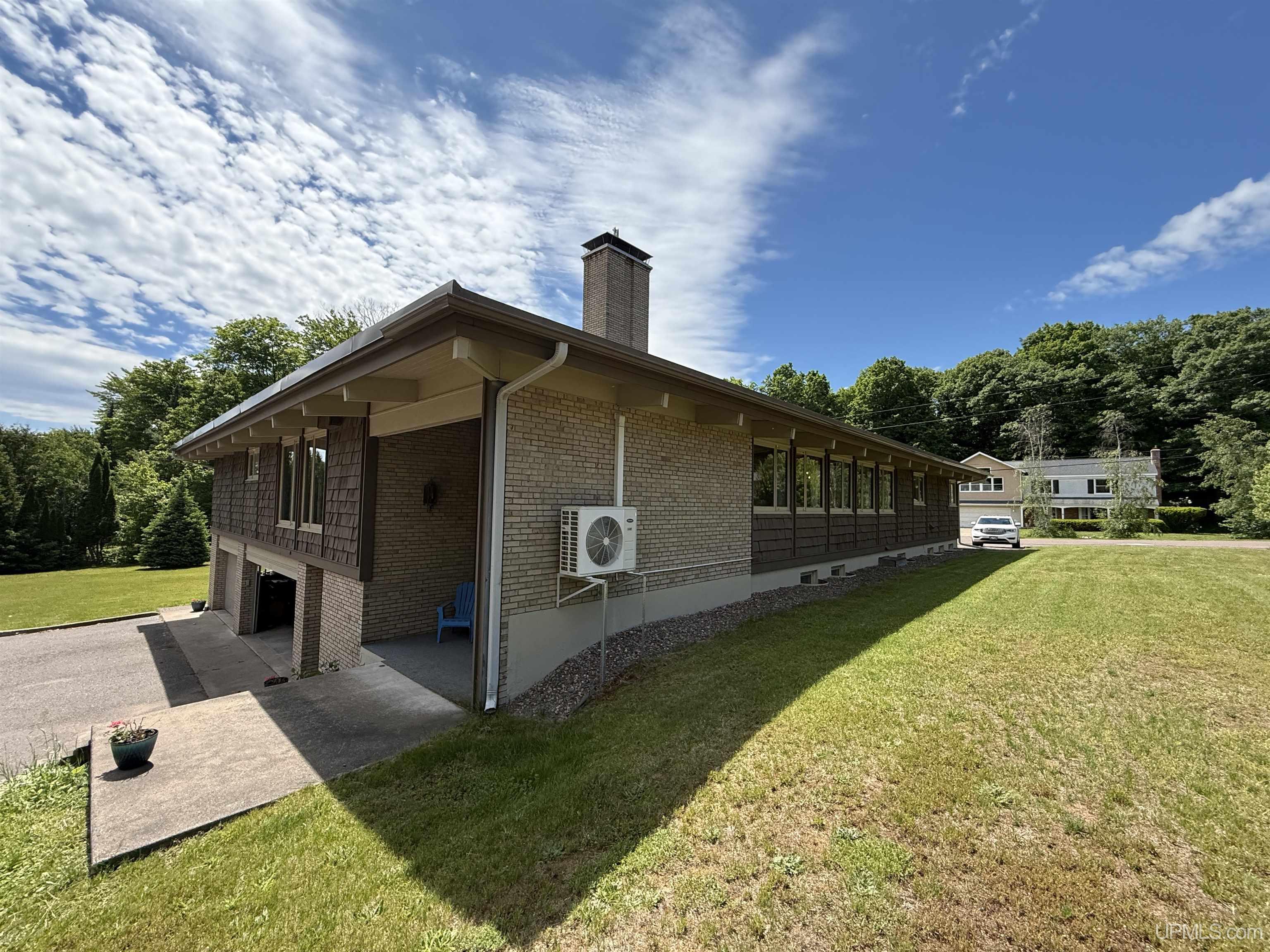 22125 Ridge Road Houghton, MI 49931 - Photo 5 of 80