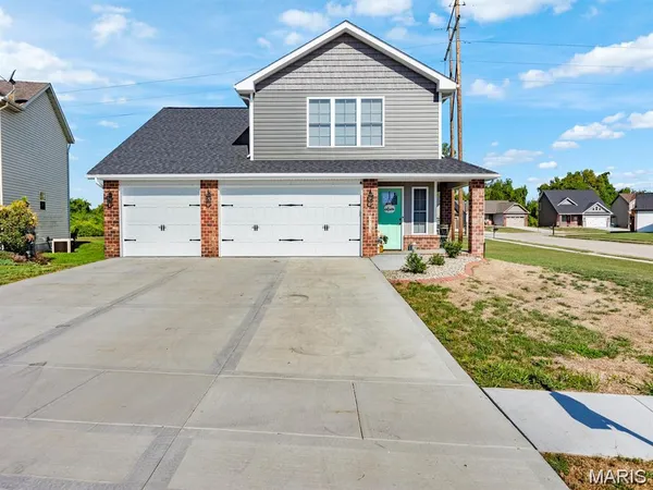 $2,400 | 3713 Justine Drive, Granite City, IL 62040