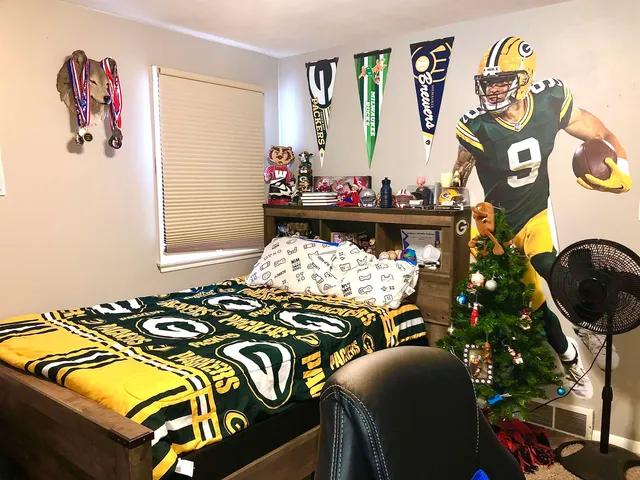 $329,900 | 328 East Main Street, Hilbert, WI 54129