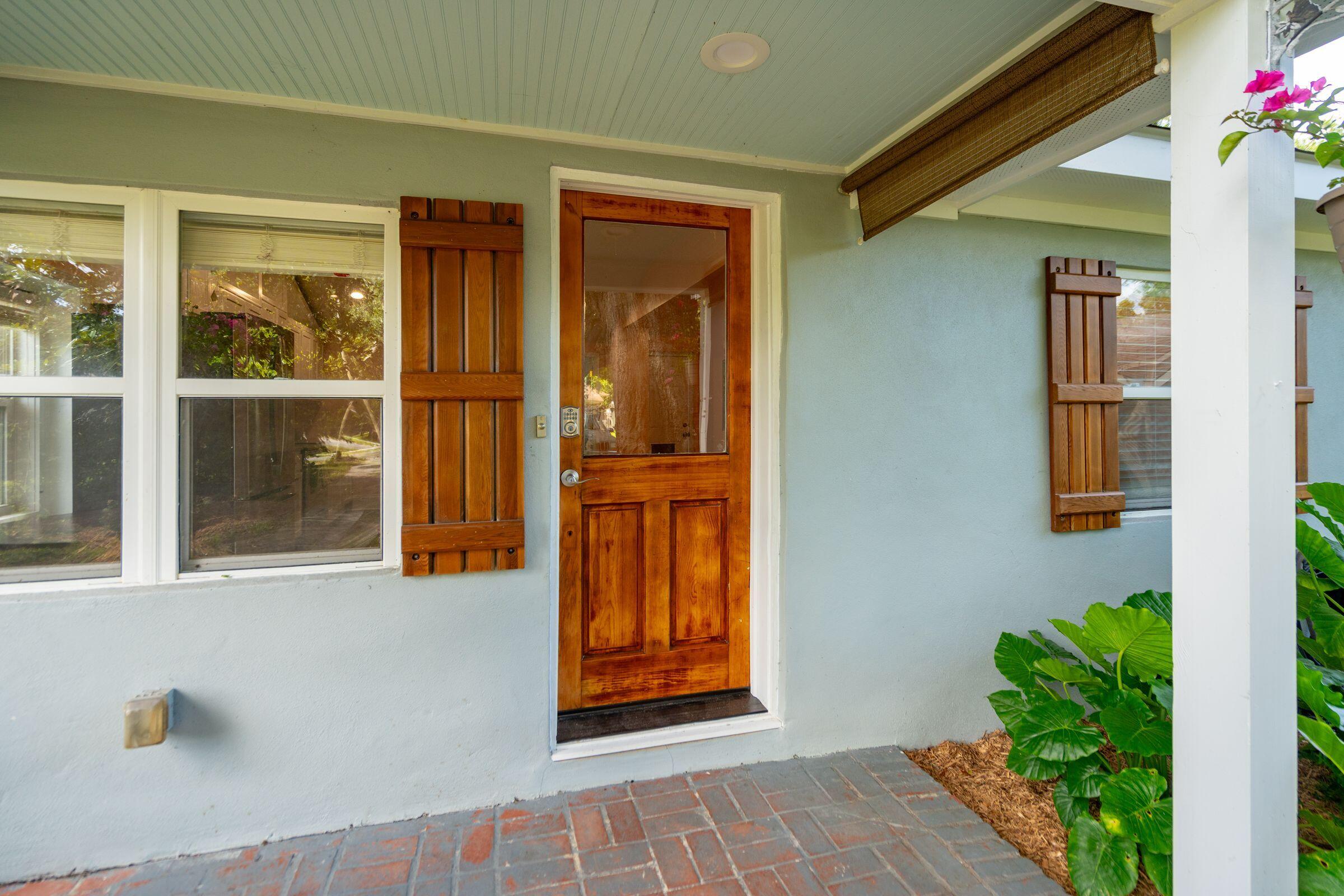 1540 Fort Johnson Road Charleston, SC 29412 - Photo 11 of 45 Front door