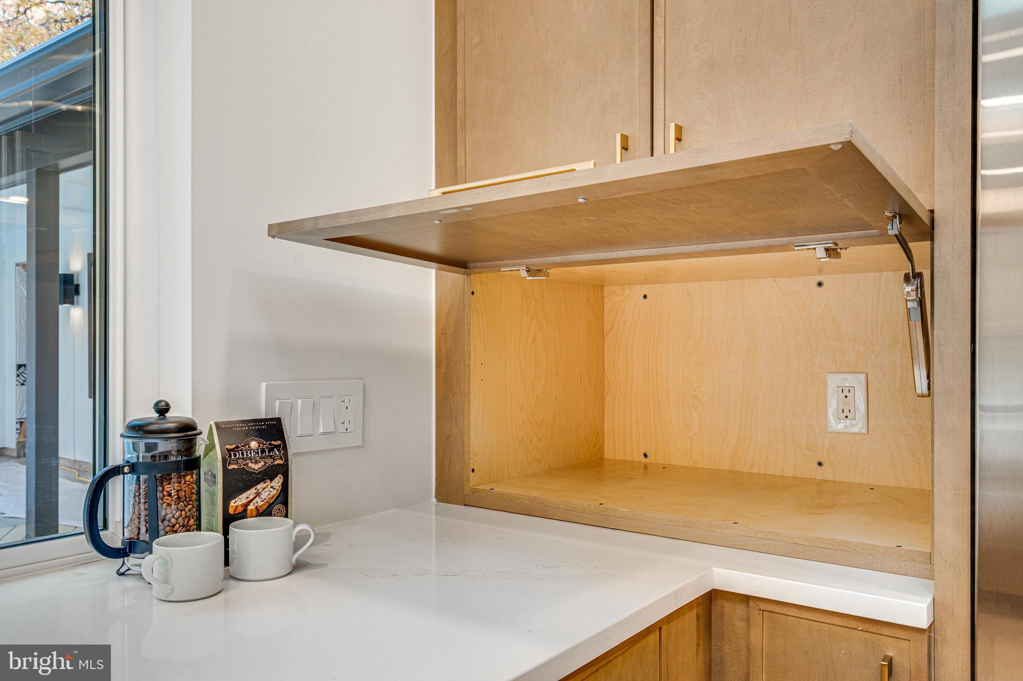 108 Interpromontory Road Great Falls, VA 22066 - Photo 25 of 93 Appliance garage