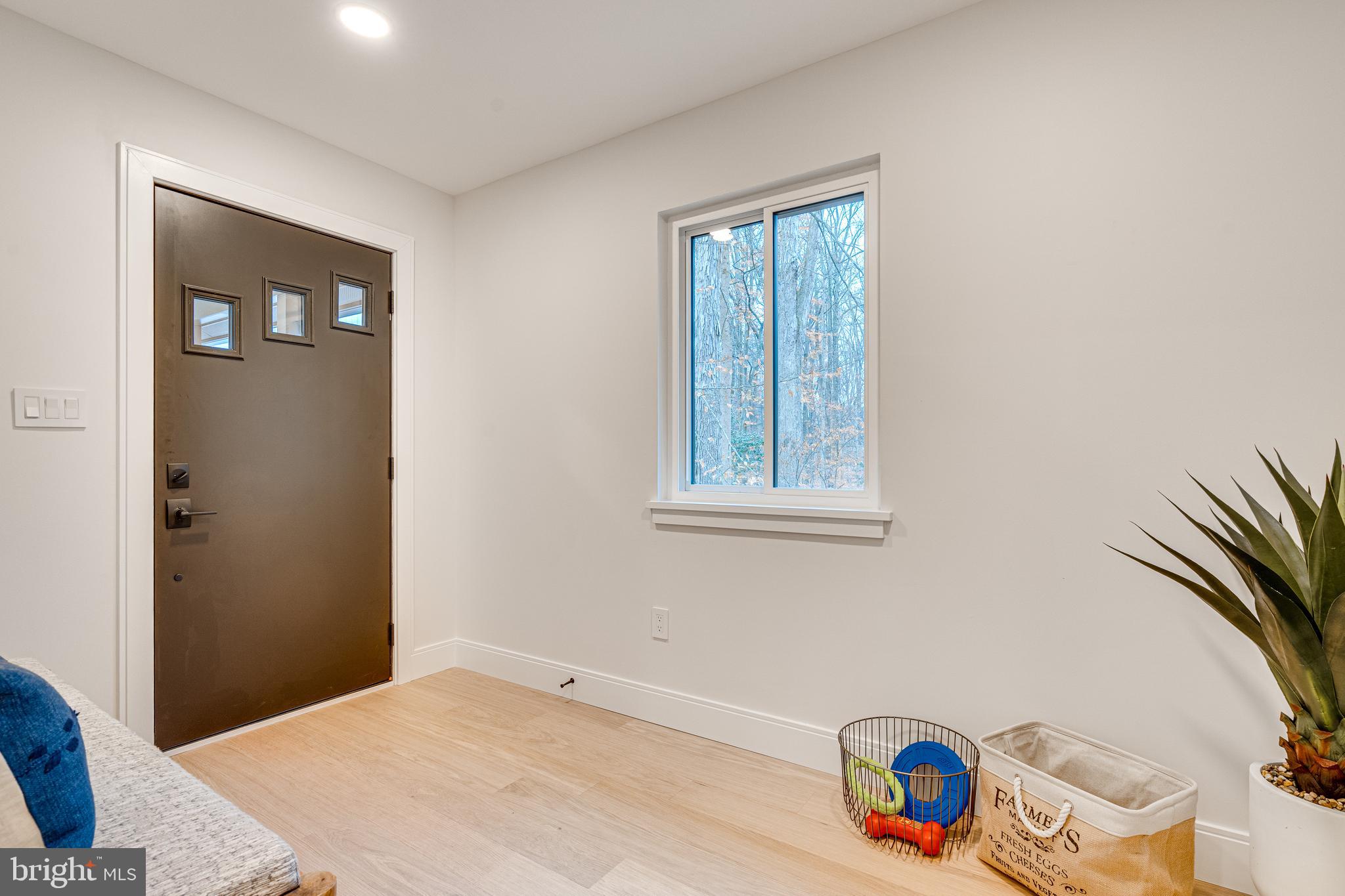 108 Interpromontory Road Great Falls, VA 22066 - Photo 49 of 108 Mudroom off of kitchen