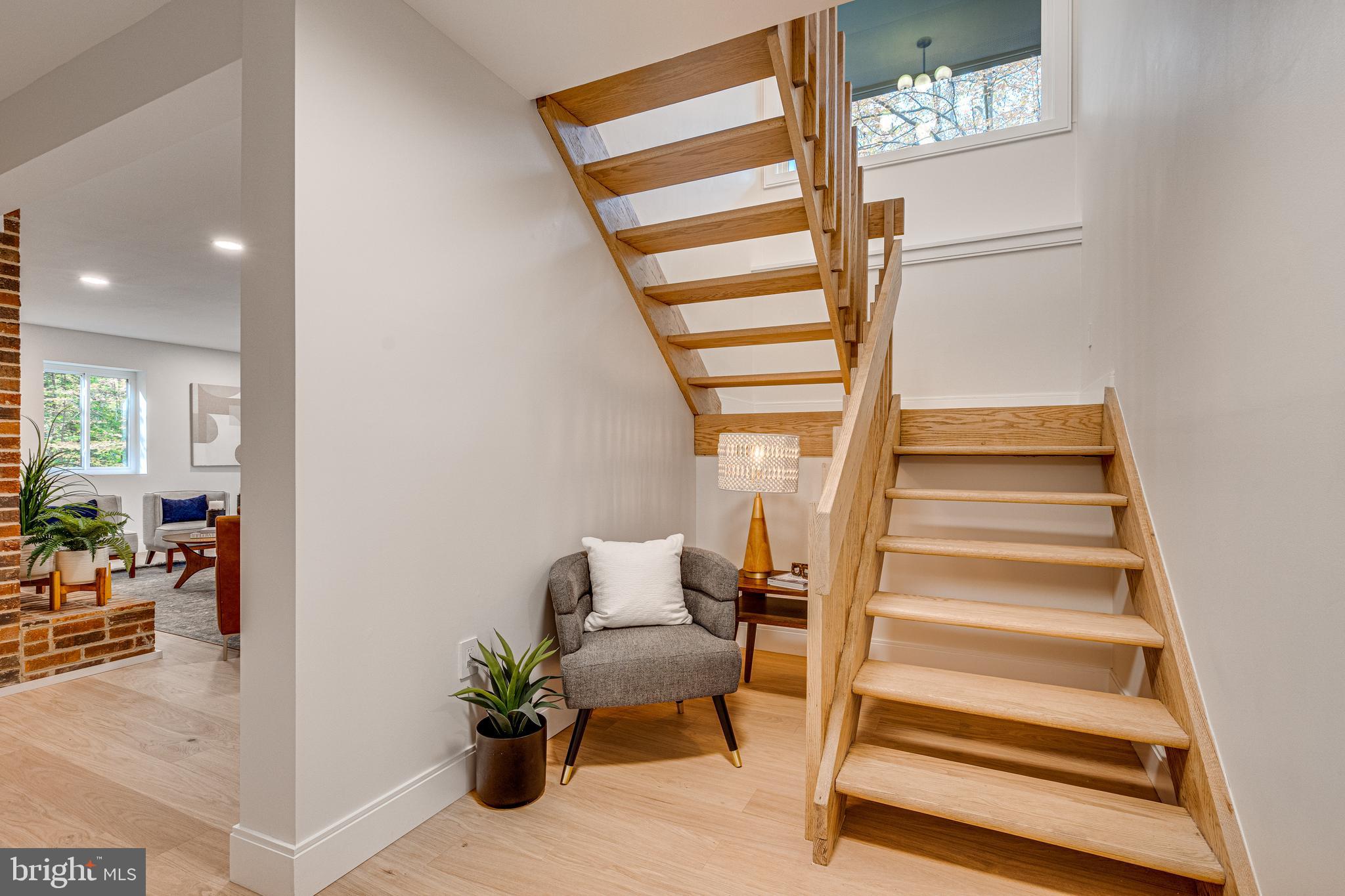 108 Interpromontory Road Great Falls, VA 22066 - Photo 57 of 93 a view of entryway and hall