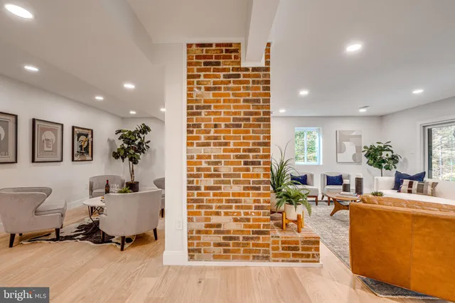 $2,500,000 | 108 Interpromontory Road, Great Falls, VA 22066