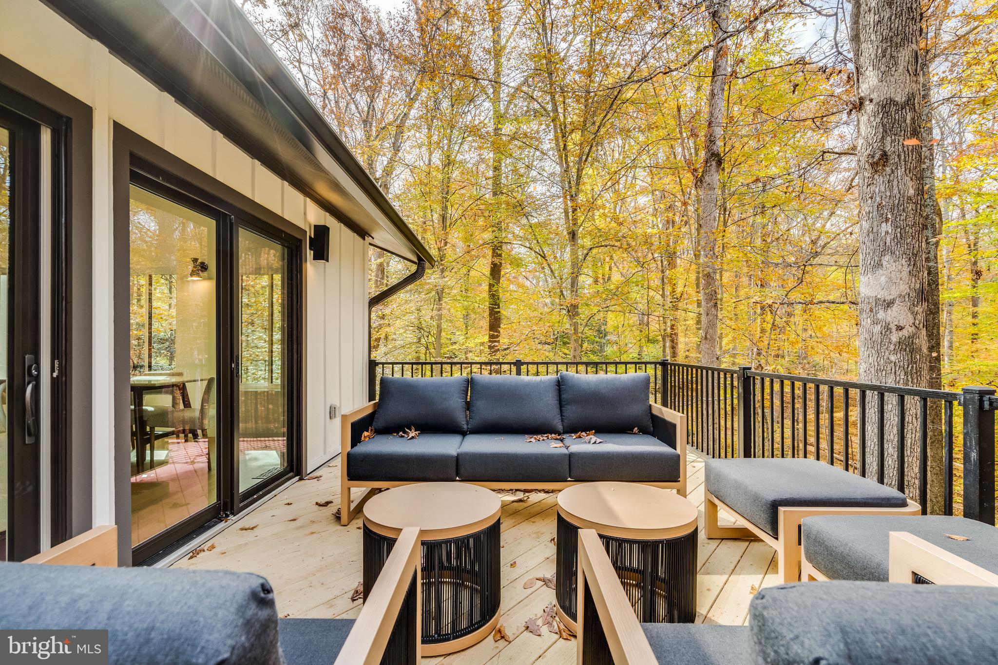 108 Interpromontory Road Great Falls, VA 22066 - Photo 6 of 93 Seamless indoor and outdoor living