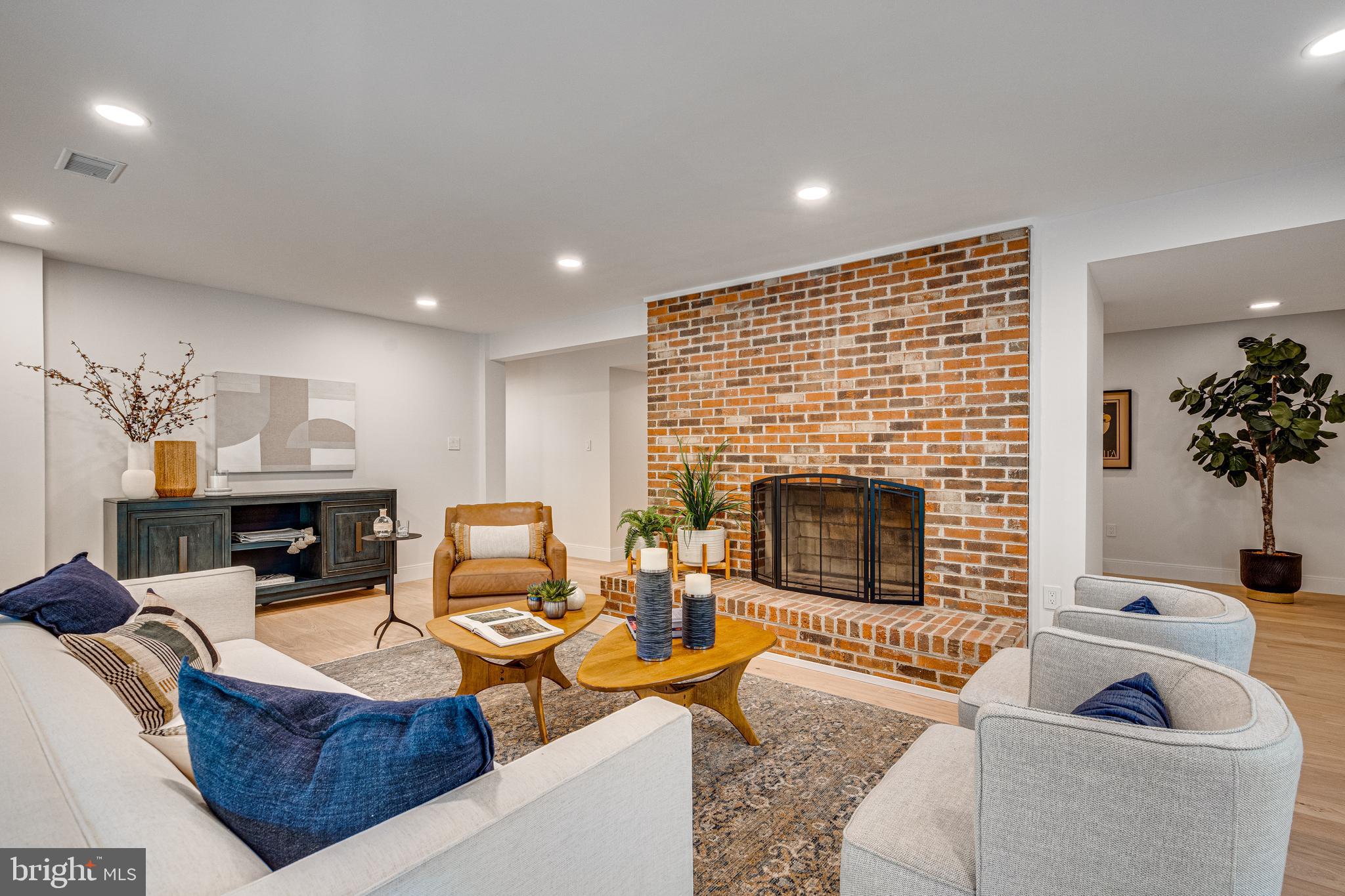 108 Interpromontory Road Great Falls, VA 22066 - Photo 60 of 93 Watch the big game