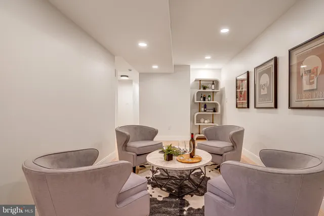 $2,500,000 | 108 Interpromontory Road, Great Falls, VA 22066