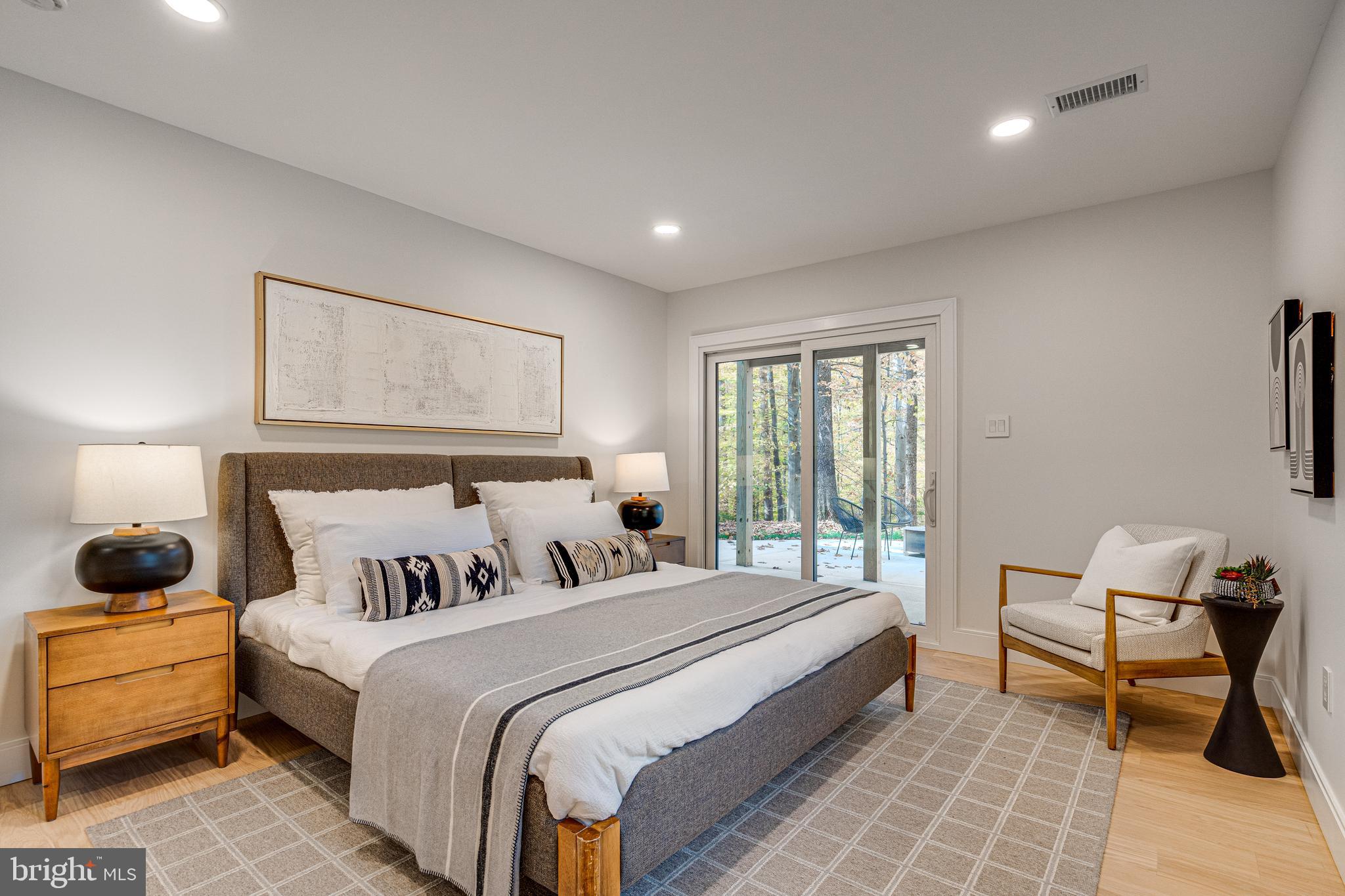 108 Interpromontory Road Great Falls, VA 22066 - Photo 90 of 108 a bedroom with a bed and a window