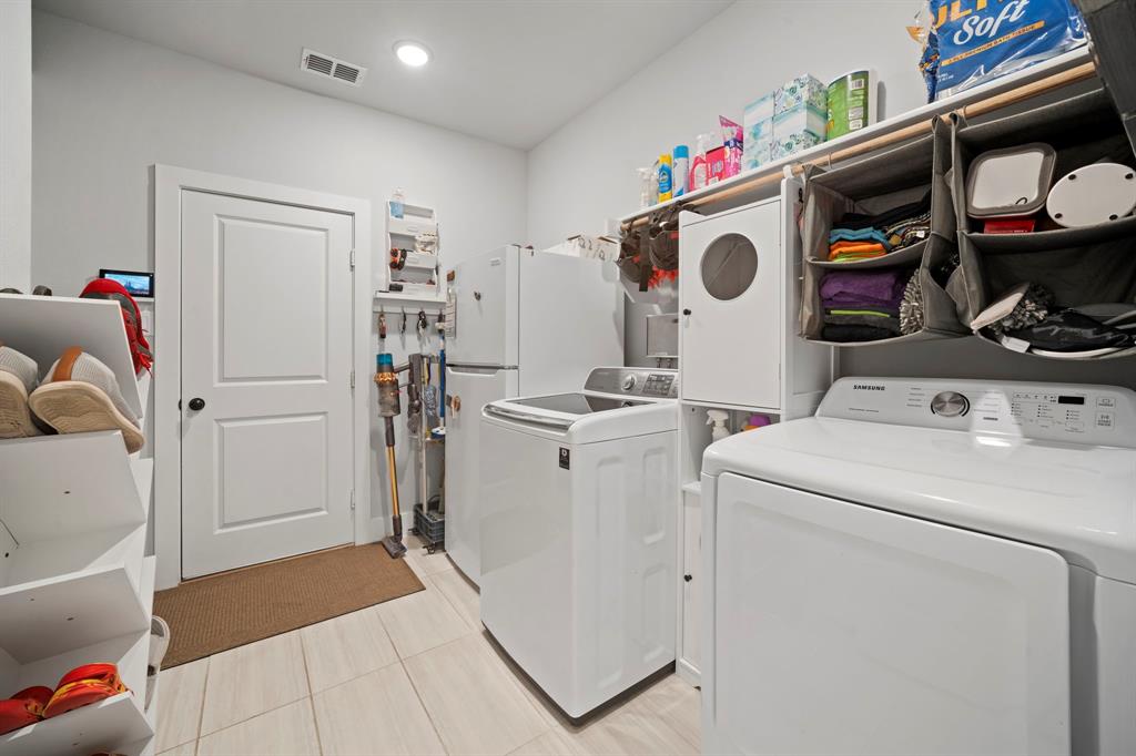 648 Red Maple Road Waxahachie, TX 75165 - Photo 25 of 30 Gallery Image 25