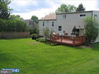 114 Mill Road Oreland, PA 19075 - Photo 9 of 10 Exterior Back