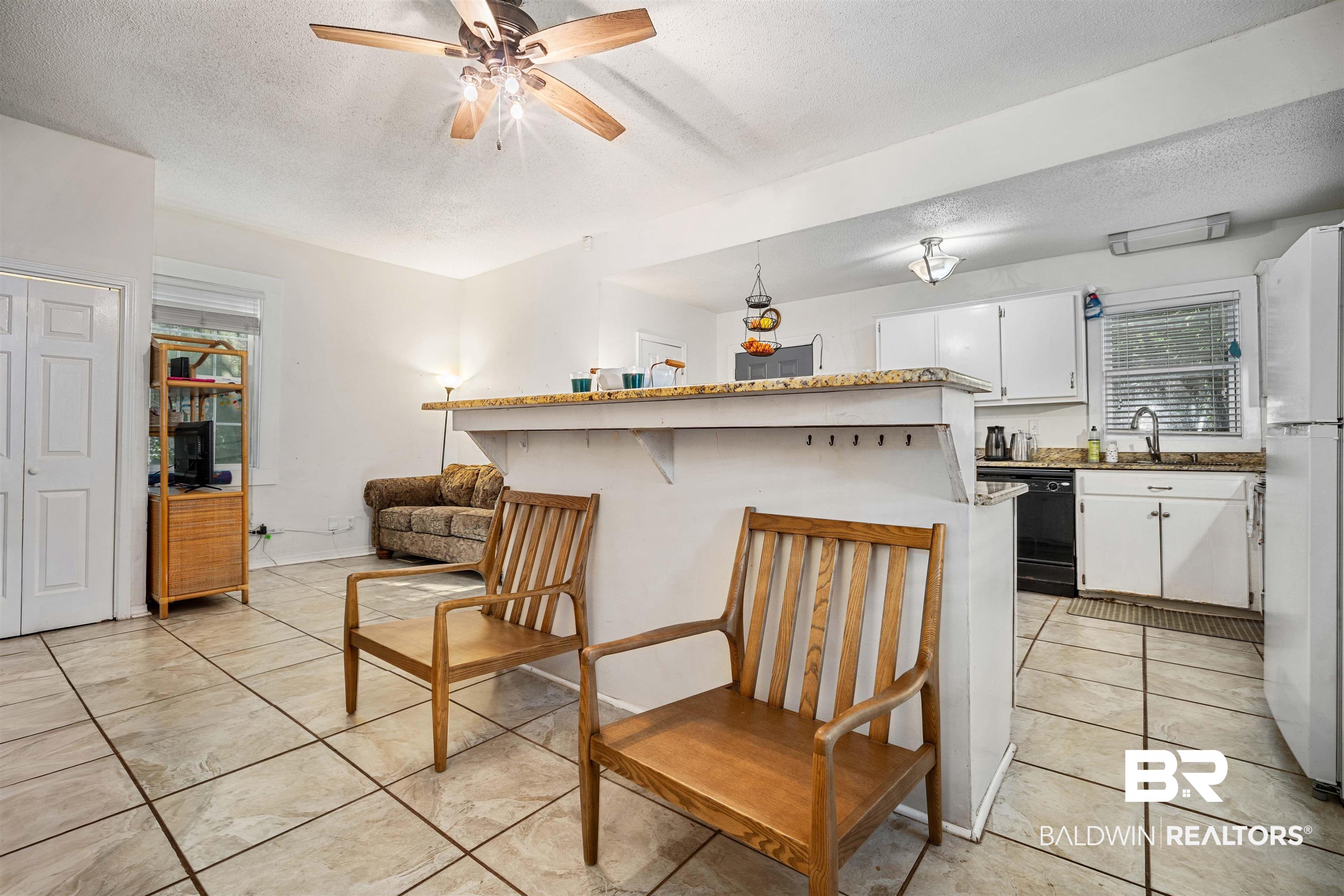 15 Alexander Street Mobile, AL 36607 - Photo 8 of 24
