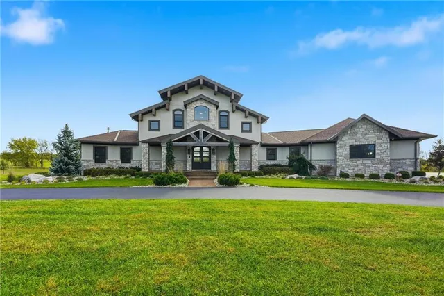 $3,500,000 | 10807 Northwest Tiffany Springs Road, Kansas City, MO 64153