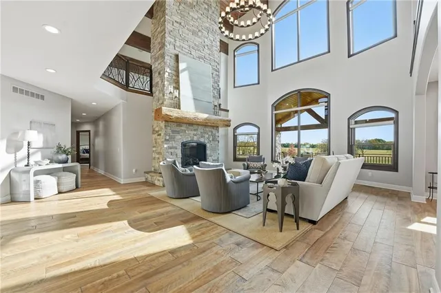 $3,500,000 | 10807 Northwest Tiffany Springs Road, Kansas City, MO 64153