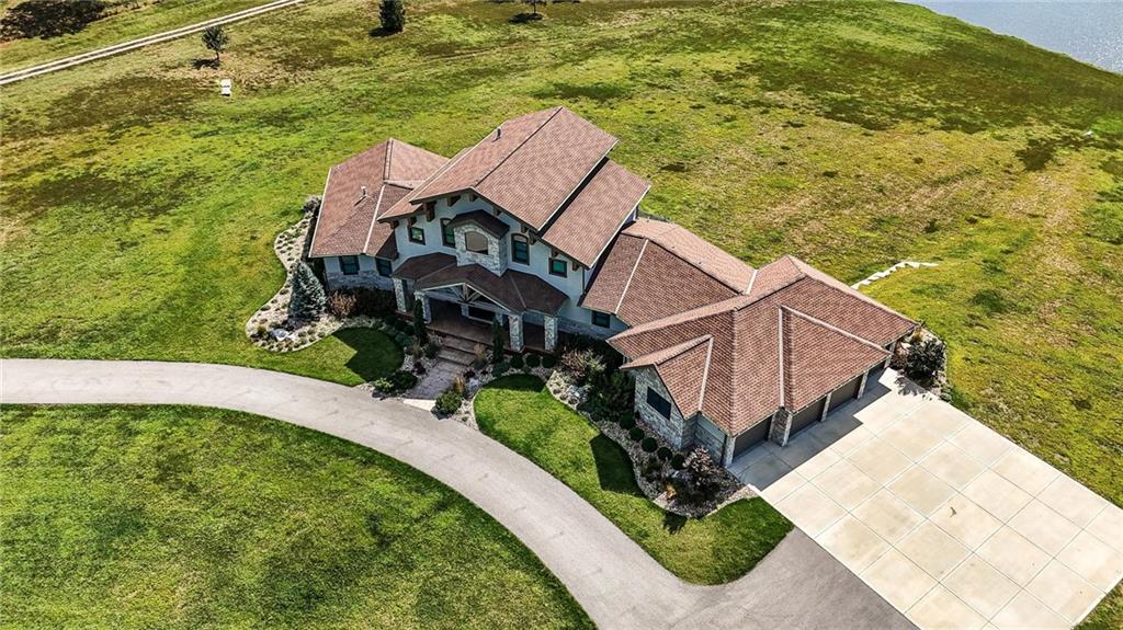 10807 Northwest Tiffany Springs Road Kansas City, MO 64153 - Photo 3 of 99