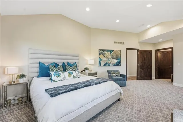 $3,500,000 | 10807 Northwest Tiffany Springs Road, Kansas City, MO 64153