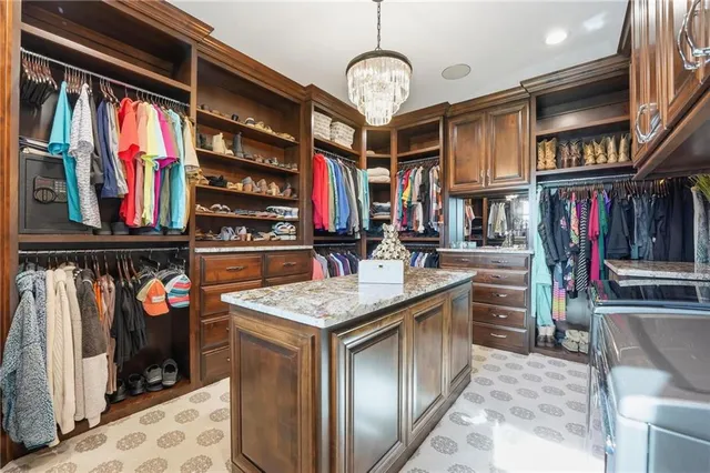 $3,500,000 | 10807 Northwest Tiffany Springs Road, Kansas City, MO 64153