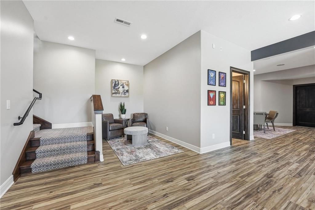 10807 Northwest Tiffany Springs Road Kansas City, MO 64153 - Photo 60 of 99